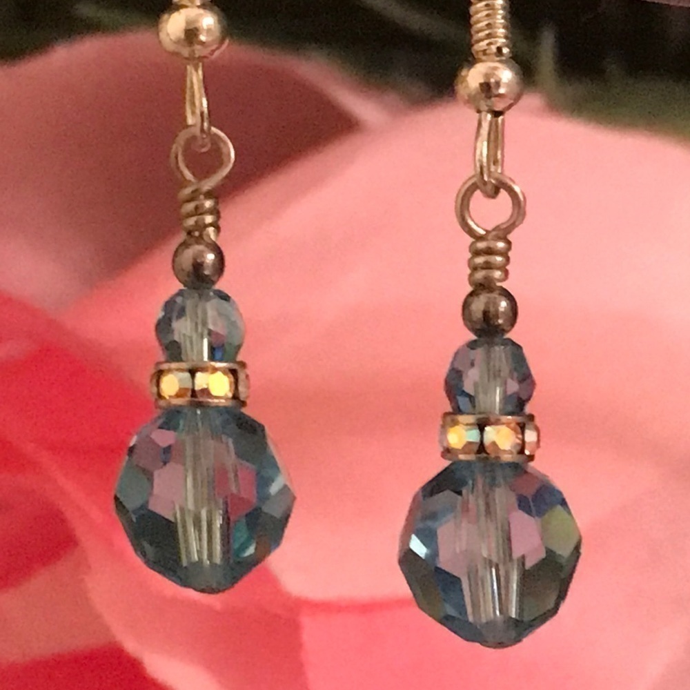 🔥ON SALE🔥3/$30🔥 💖 LA Design💖Handmade Earrings